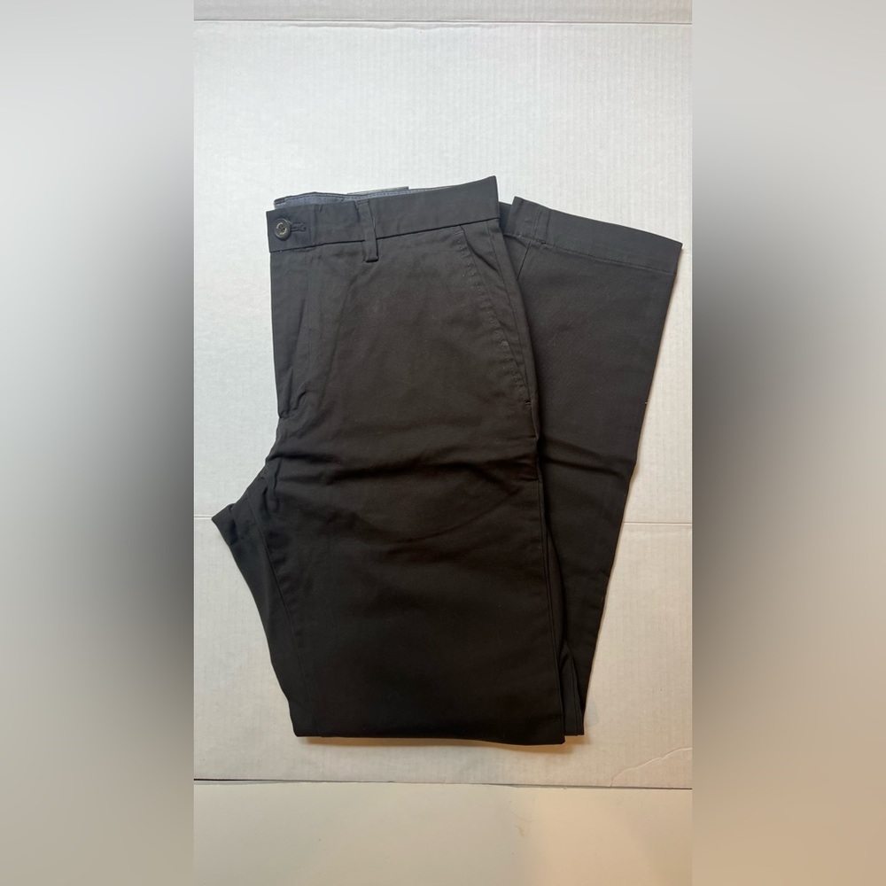 Men’s dress pants. Chinos.